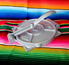 Corn Tortilla Press (20 cm) – Cast Iron - Truffle & Thyme